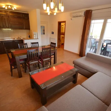 Komljen 4 By Interhome Apartman