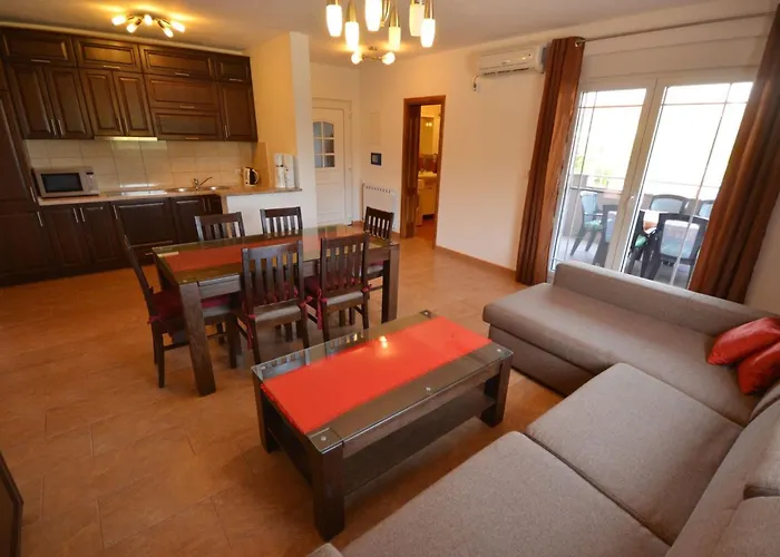 Komljen 4 By Interhome Apartman